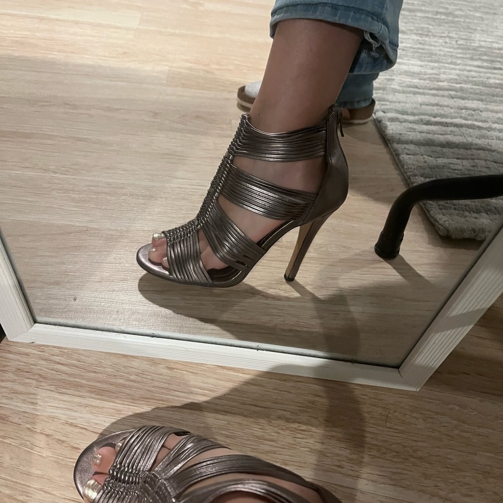 Vince Camuto pewter color shoes size 34